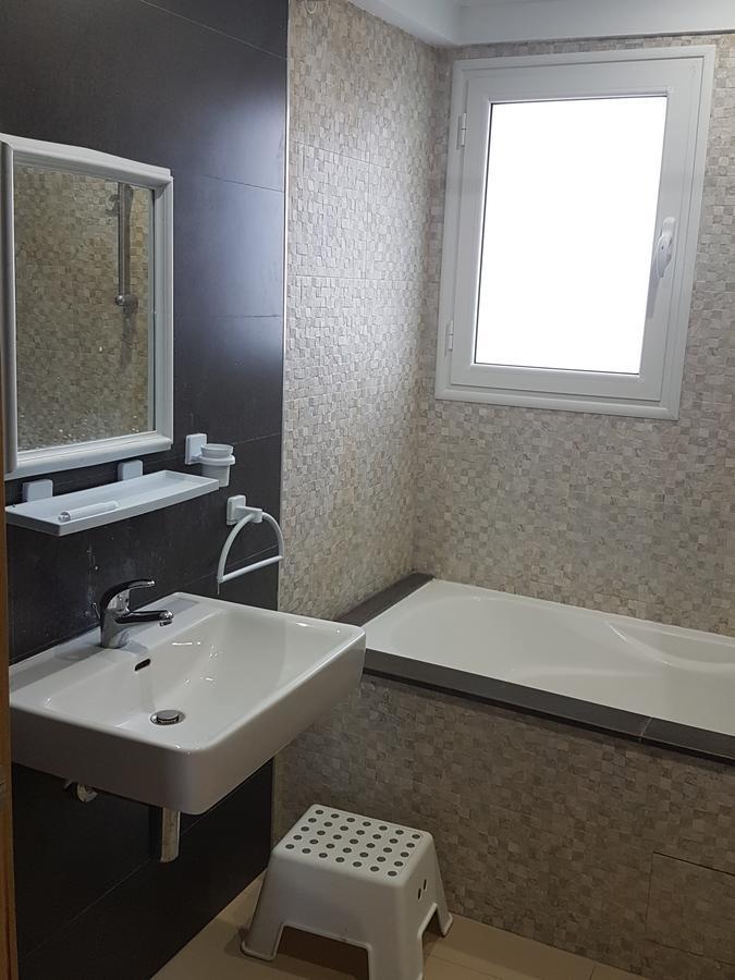 Ain Zaghouan Apart In Front Of Tunis Mall Lac 2 Apartment Exterior foto